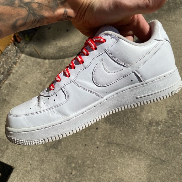 Nike AF 1 Supreme Size 10.5 Mens Pre Loved with Original Box - Picture 4 of 7
